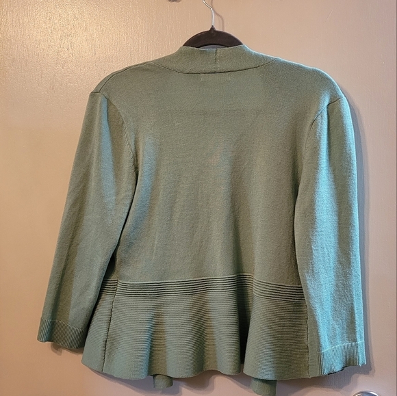 89th & Madison Sage Green Open Front Cardigan 3/4 Sleeve - M - Picture 2 of 5